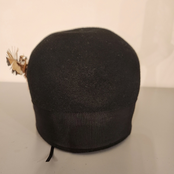 de Lux Wool Riding Hat, Black with Feather - Picture 5 of 9